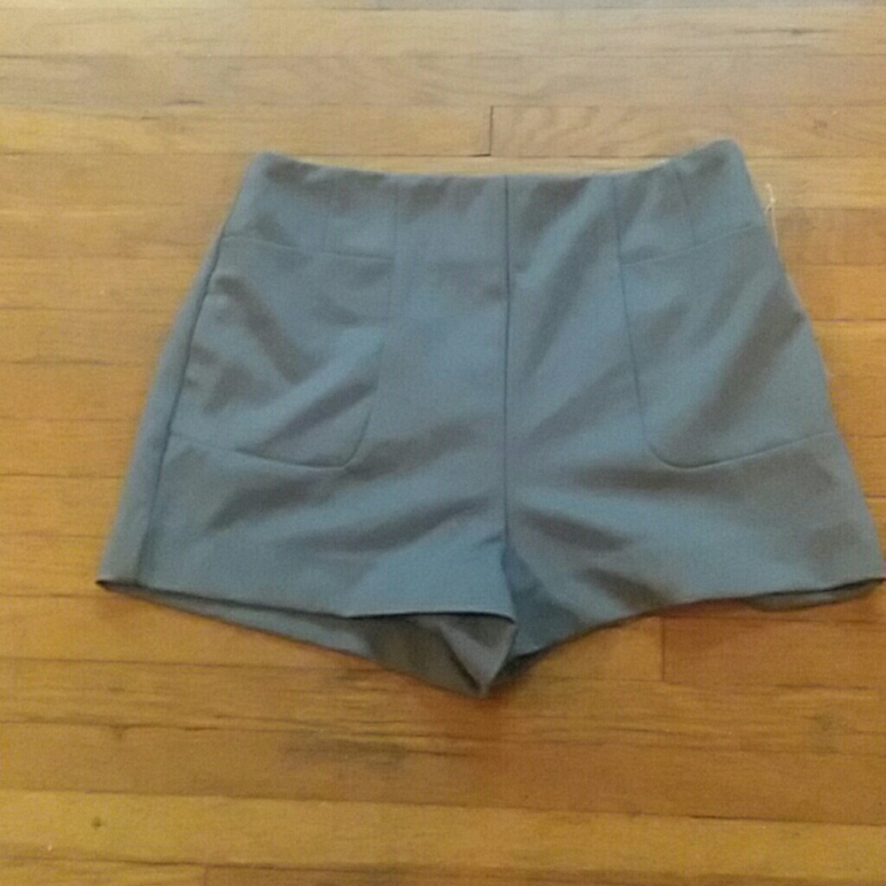 Forever 21 Shorts - Picture 1 of 3